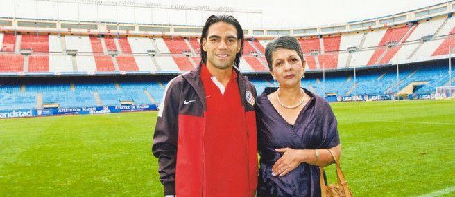 İspaniyada futbol klubu yaradan azərbaycanlı qadın -  FOTOLAR