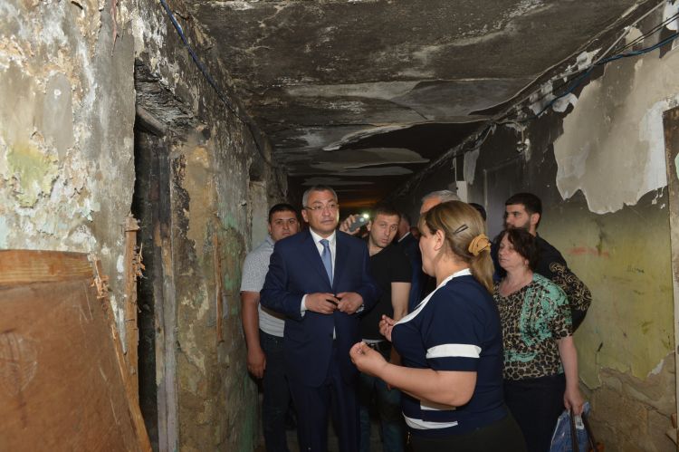 Qaçqınkomun sədri məcburi köçkünlərlə görüşüb - FOTO