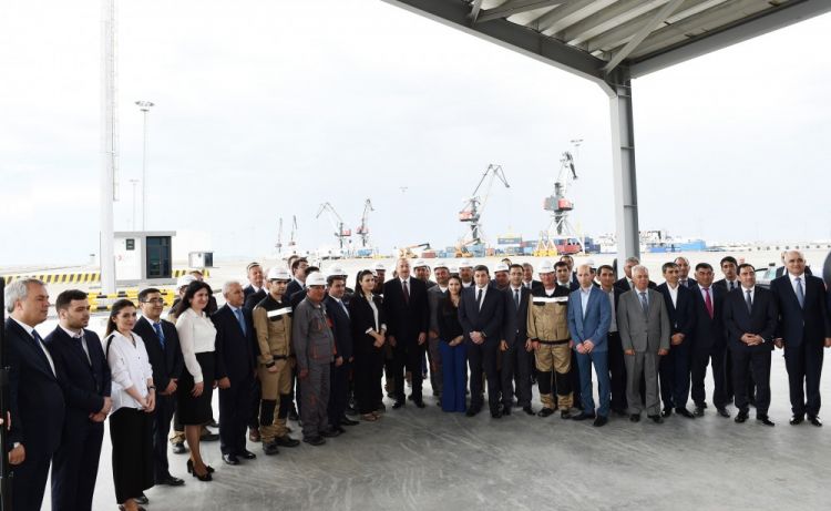 İlham Əliyev  Dəniz Ticarət Limanı Kompleksində - YENİLƏNİB - FOTOLAR