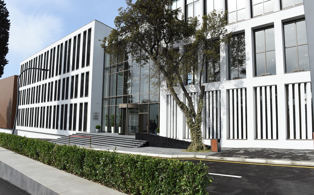 İlham Əliyev və xanımı Təhsil Kompleksin AÇILIŞINDA - FOTOLAR