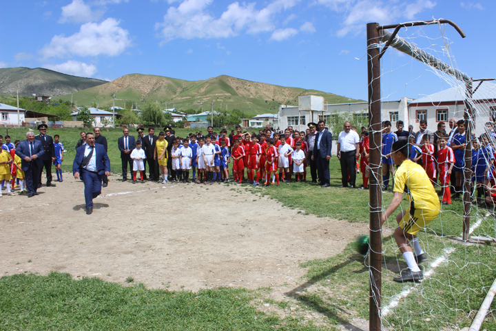  Rövnəq Abdullayev məmurları açılışa göndərdi  â€“ Bu FOTOLARA görə tənqid olundular 