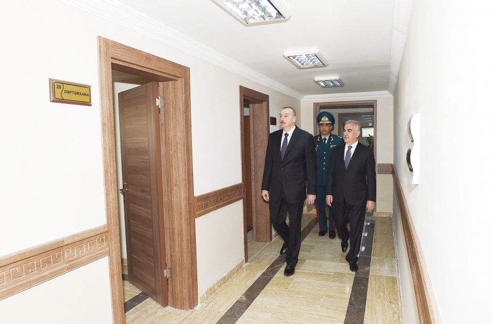 Prezident sərhəd dəstəsində yaradılan şəraitlə tanış oldu - FOTOLAR