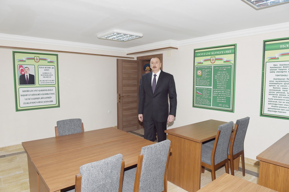 Prezident sərhəd dəstəsində yaradılan şəraitlə tanış oldu - FOTOLAR