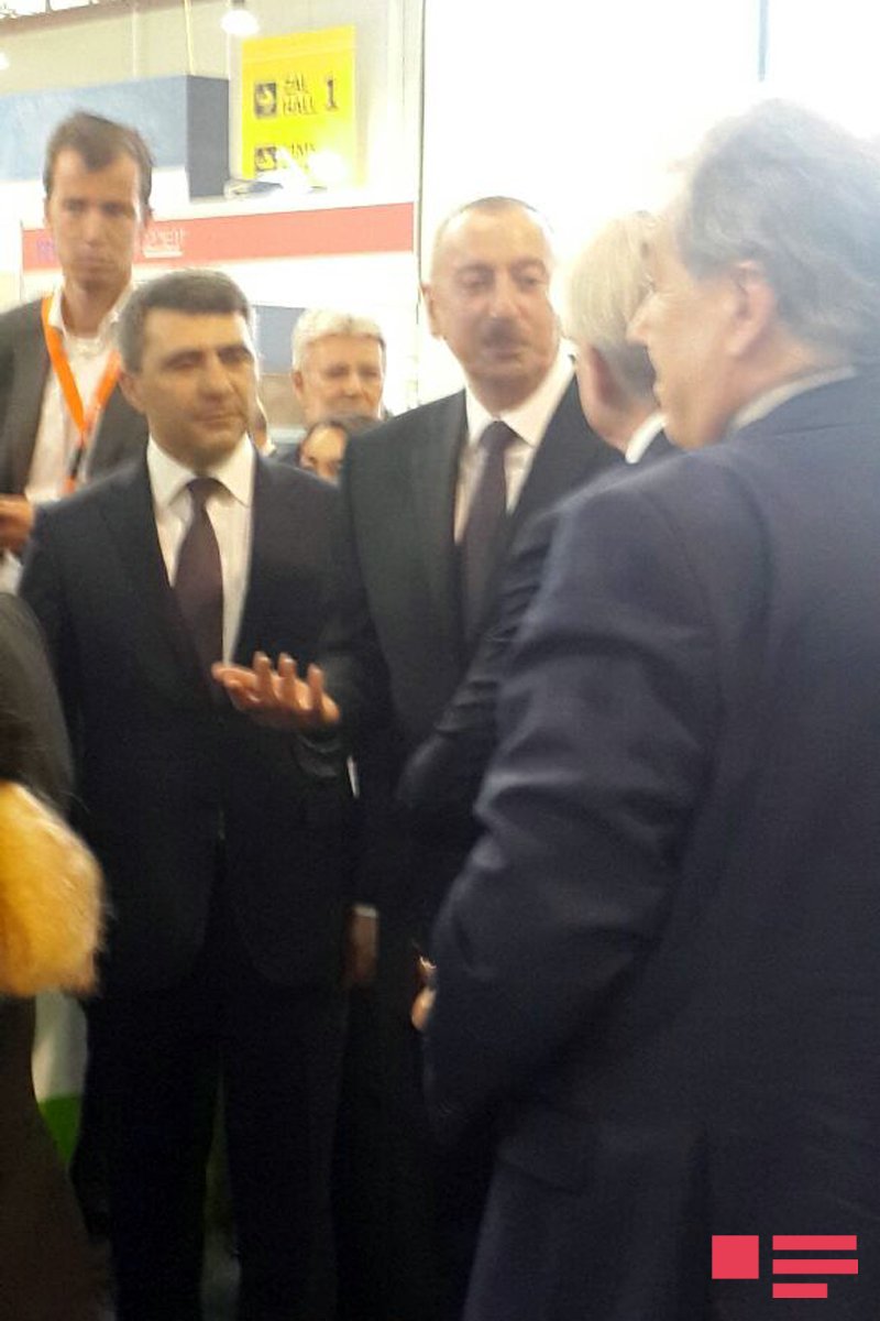 Yeni nazir İlham Əliyevi sərgilərlə tanış etdi  - FOTOLAR