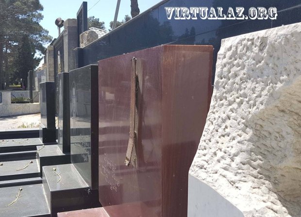 II Fəxri Xiyabanda və ətrafında məzarüstü abidələr oğurlandı  VİDEO-FOTO