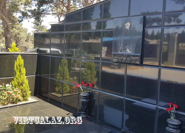 II Fəxri Xiyabanda və ətrafında məzarüstü abidələr oğurlandı  VİDEO-FOTO