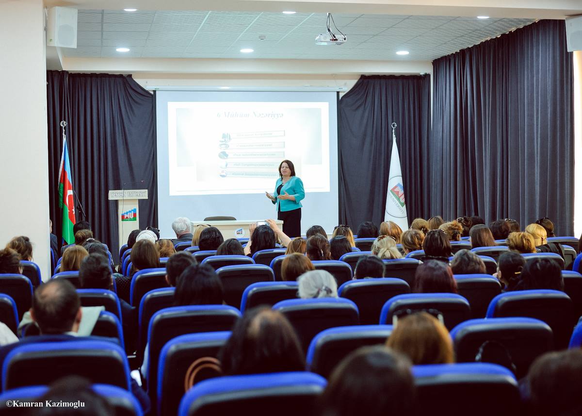 Qərbi Kaspi Universitetində riyaziyyat müəllimlərinin forumu   - FOTOLAR