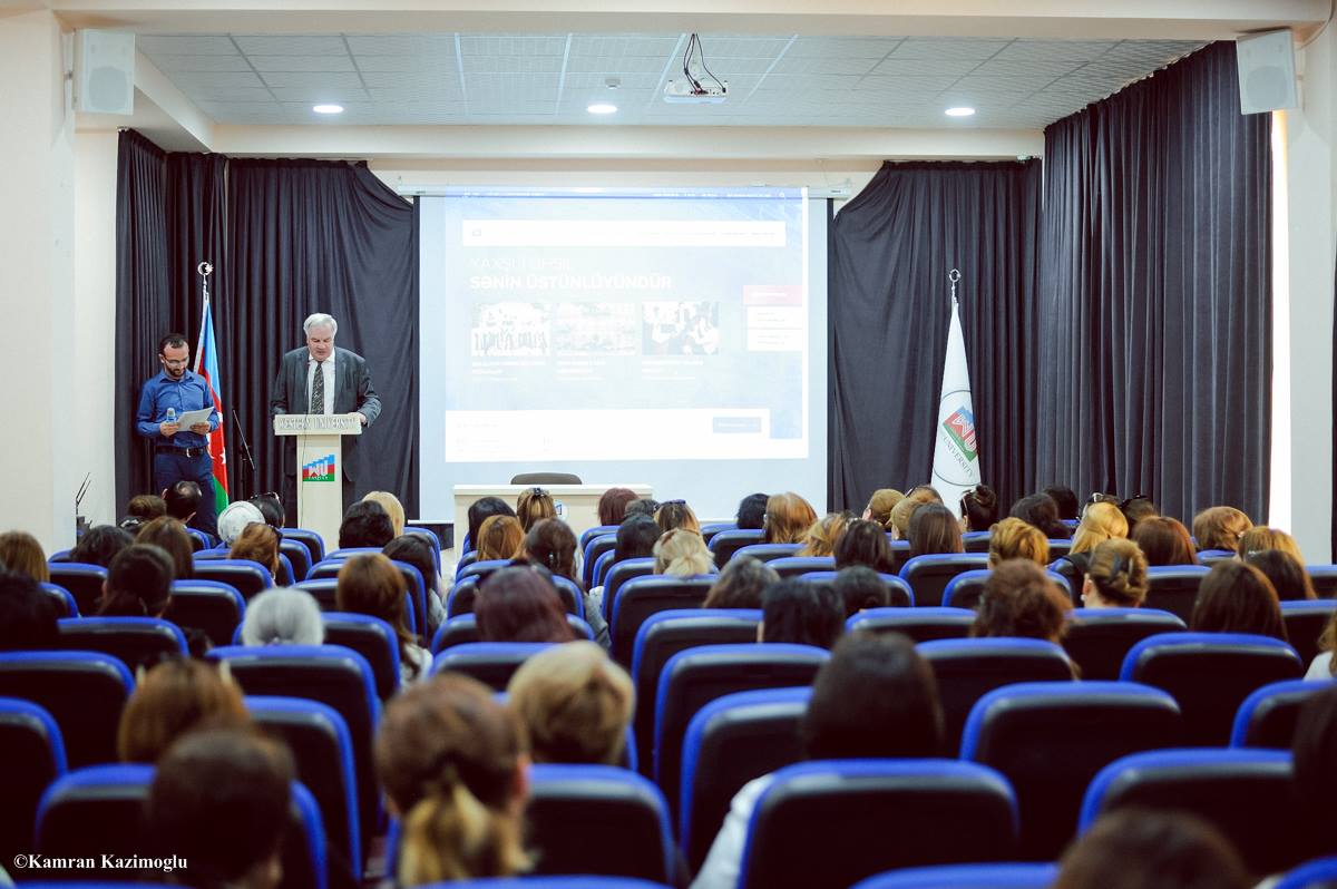 Qərbi Kaspi Universitetində riyaziyyat müəllimlərinin forumu   - FOTOLAR