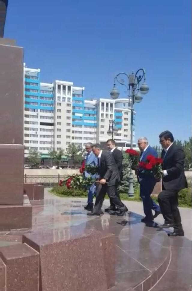 Abdin Fərzəliyev qubernatorla görüşdü - FOTO