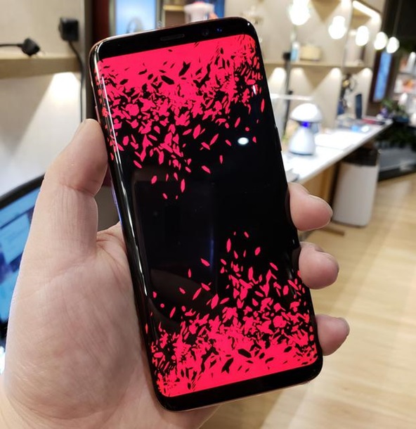 Bu da Samsung Galaxy S8in sadə versiyası - FOTO