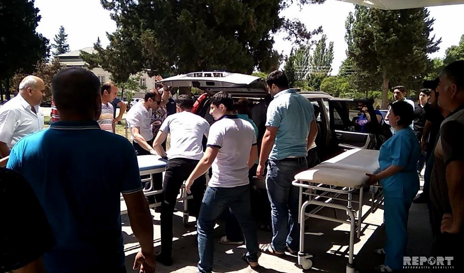 07 KamAZla TOQQUŞDU   - xəsarət alanlar var (FOTOLAR)