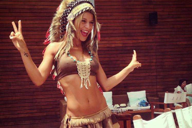 Ronaldo ilə bir gecə keçirən model:   İtlərini göstərəcəyini dedi...