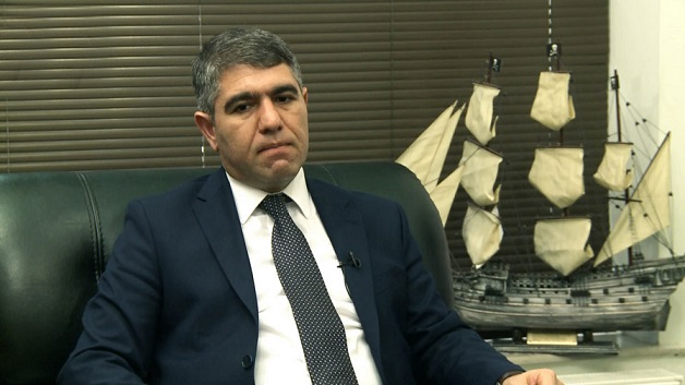 İqtisadçı 200 manatlıq əskinasların dövriyyəyə buraxılmasını  TƏNQİD ETDİ