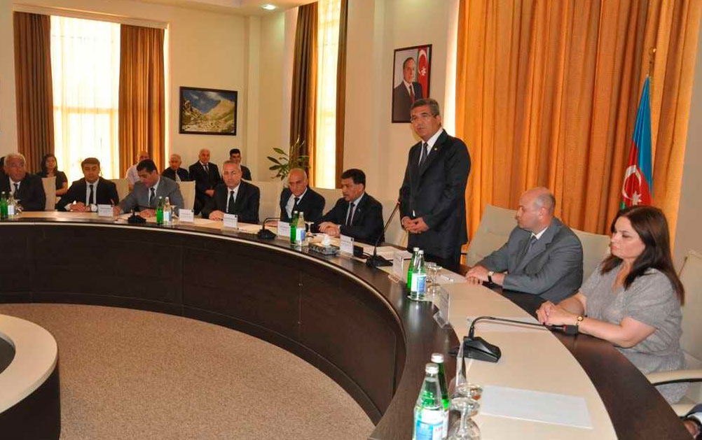 İcra başçısı Cümhuriyyətdən danışdı - FOTO