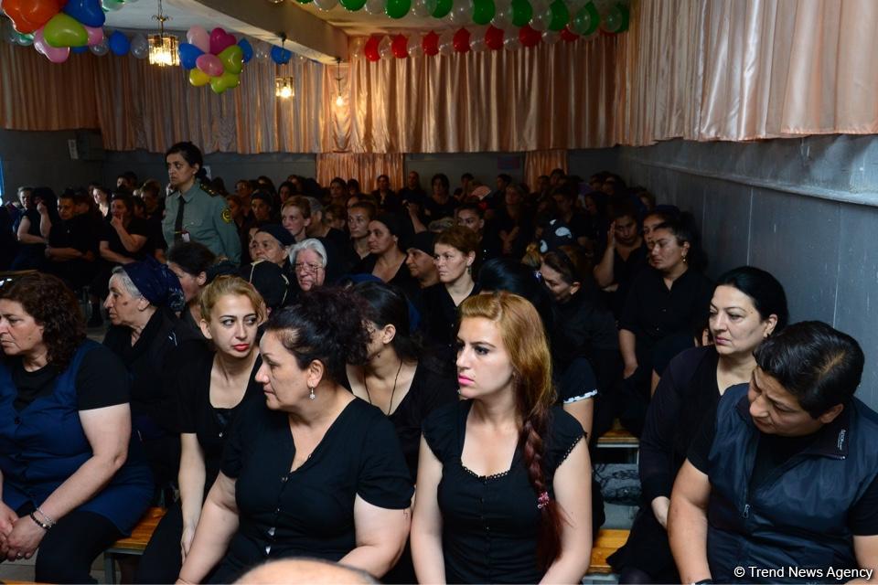 Qadın məhkumlar azadlığa buraxıldı   - FOTOLAR