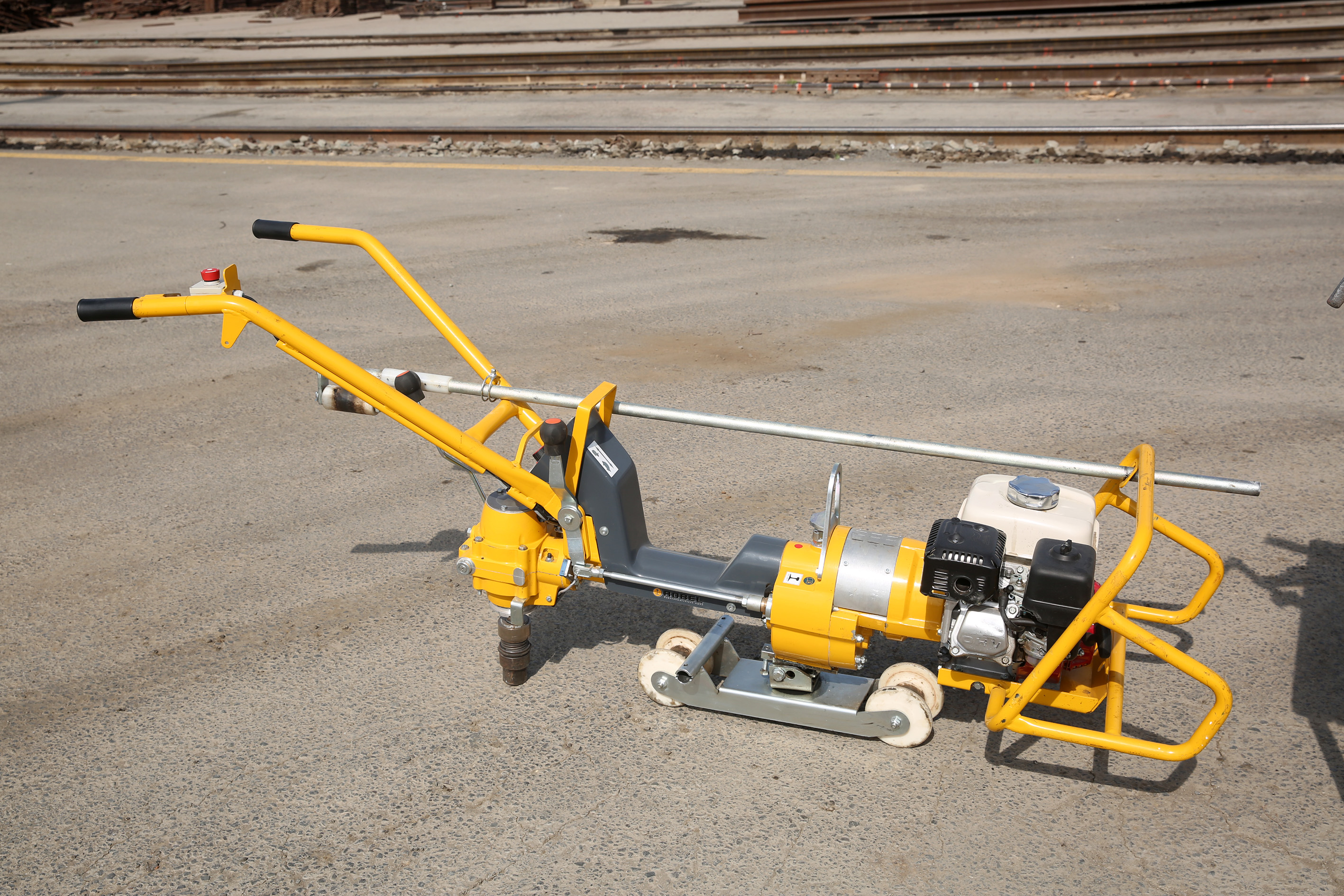  Cavid Qurbanov yeni portal-platformanın təqdimatında    - FOTOLAR