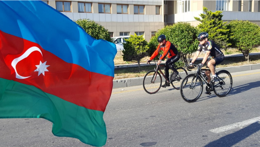 Mədət Quliyev və Elçin Quliyev  veloyürüşdə (FOTOLAR)