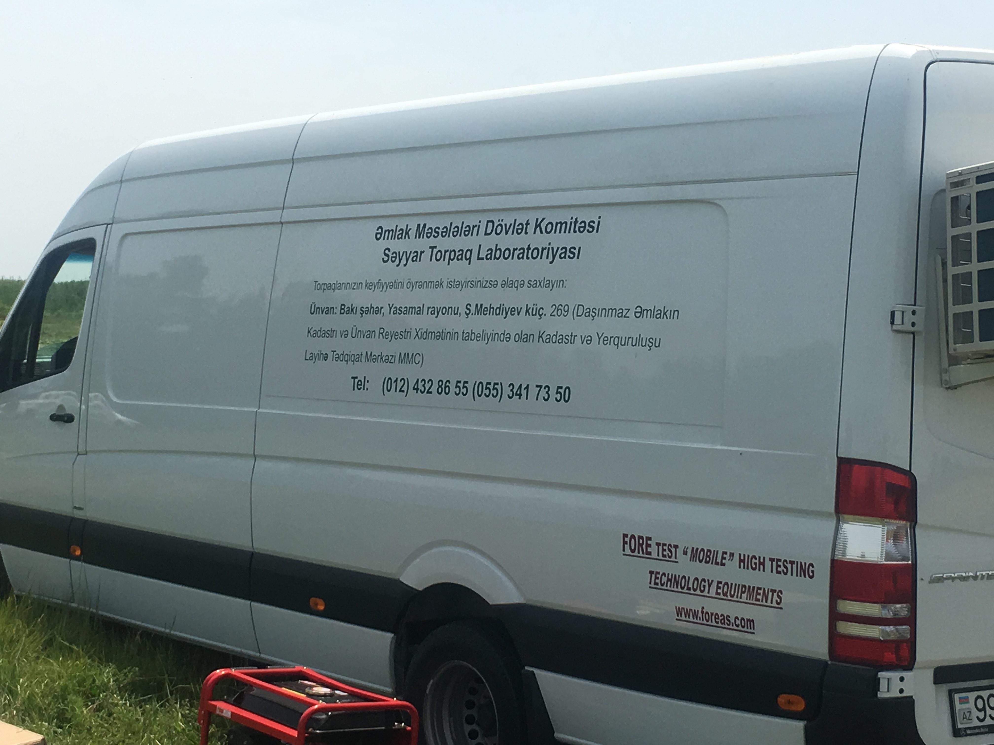 Mobil laboratoriyalar əkin sahələrində  