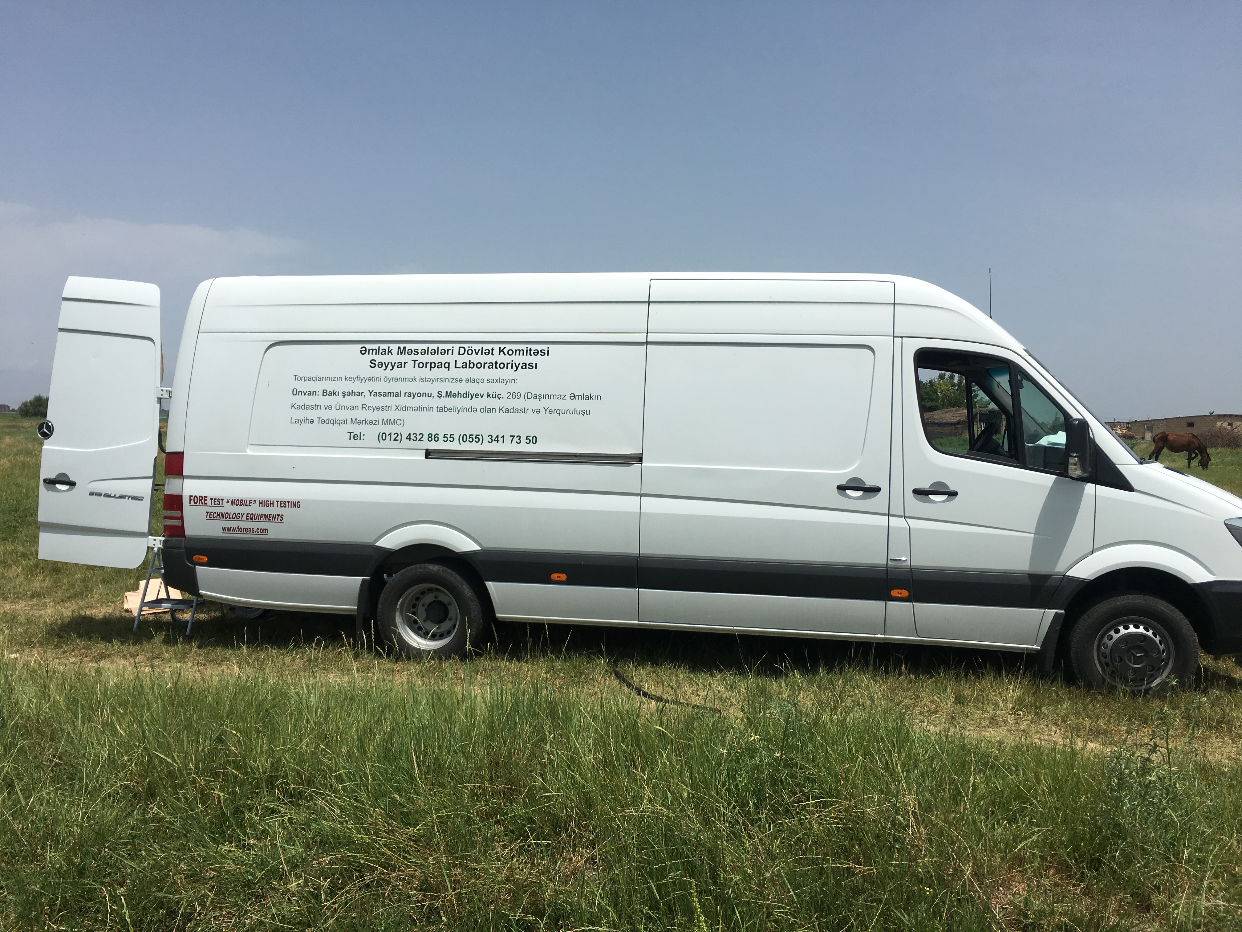 Mobil laboratoriyalar əkin sahələrində  