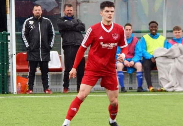 18 yaşlı futbolçu yatağında ölü tapıldı   - FOTO