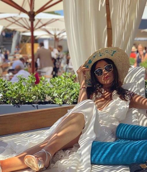 Azərbaycanlı model çimərlik geyimində -  Fotolar