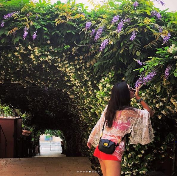 Azərbaycanlı model çimərlik geyimində -  Fotolar