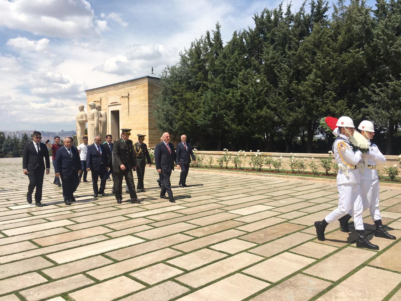 Zakir Fərəcov Atatürkün mavzoleyini ziyarət etdi  - FOTOLAR