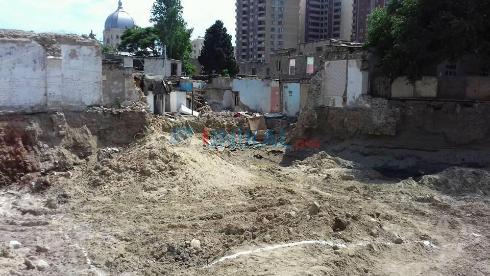 AMEA rəsmisi Nazirliyin yalanını belə ifşa etdi -   Deputatla bağlı qalmaqal böyüyür