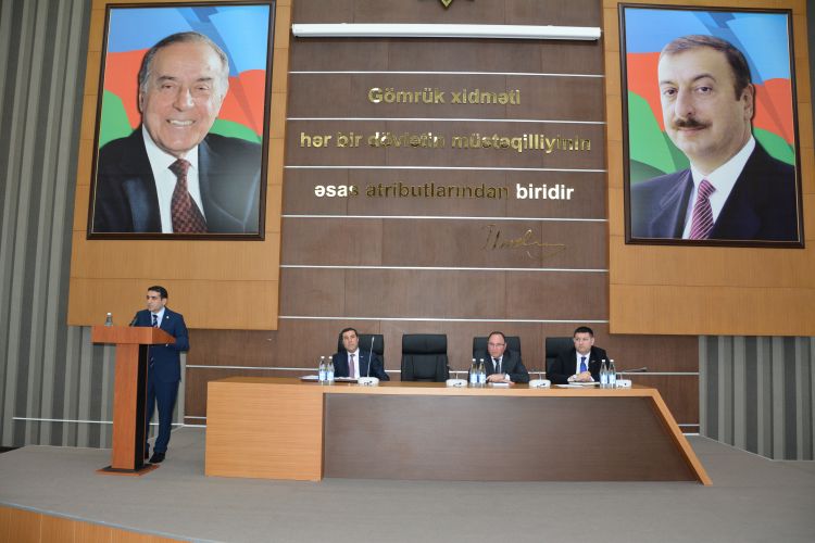 Bakı Baş Gömrük İdarəsində sahibkarlarla görüş keçirilib - FOTO