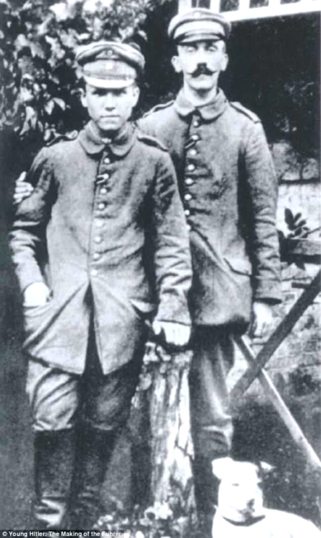 Hitlerin hamıdan gizlətdiyi uşaqlığı üzə çıxdı - FOTOLAR