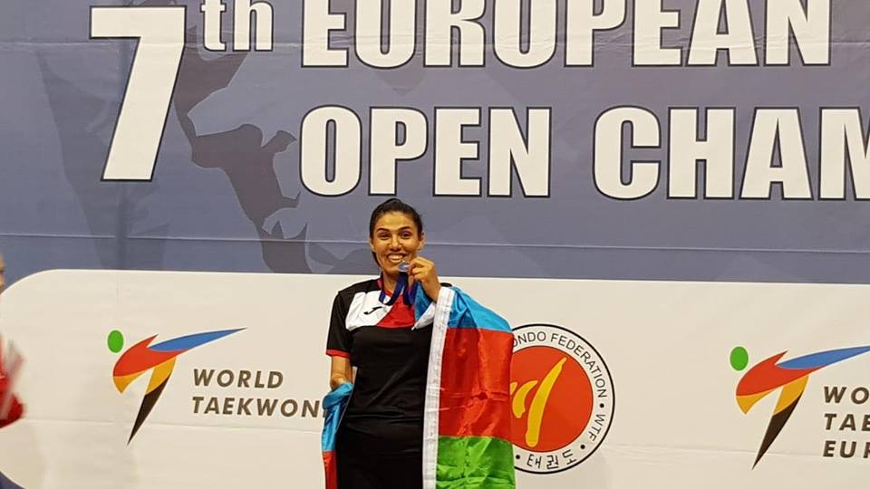  Üçqat dünya çempionu  ŞİKAYƏT ETDİ - Bizi yarışa göndərmirlər - FOTO 