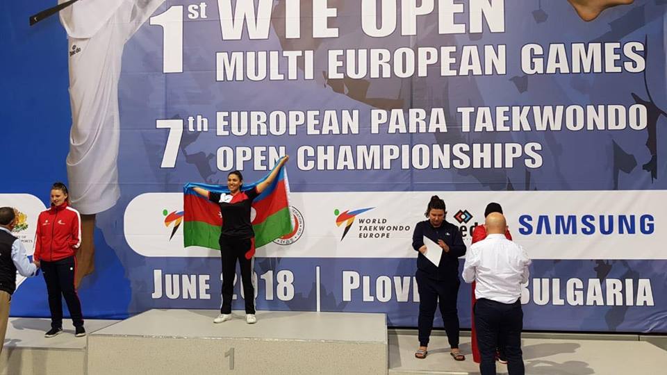  Üçqat dünya çempionu  ŞİKAYƏT ETDİ - Bizi yarışa göndərmirlər - FOTO 