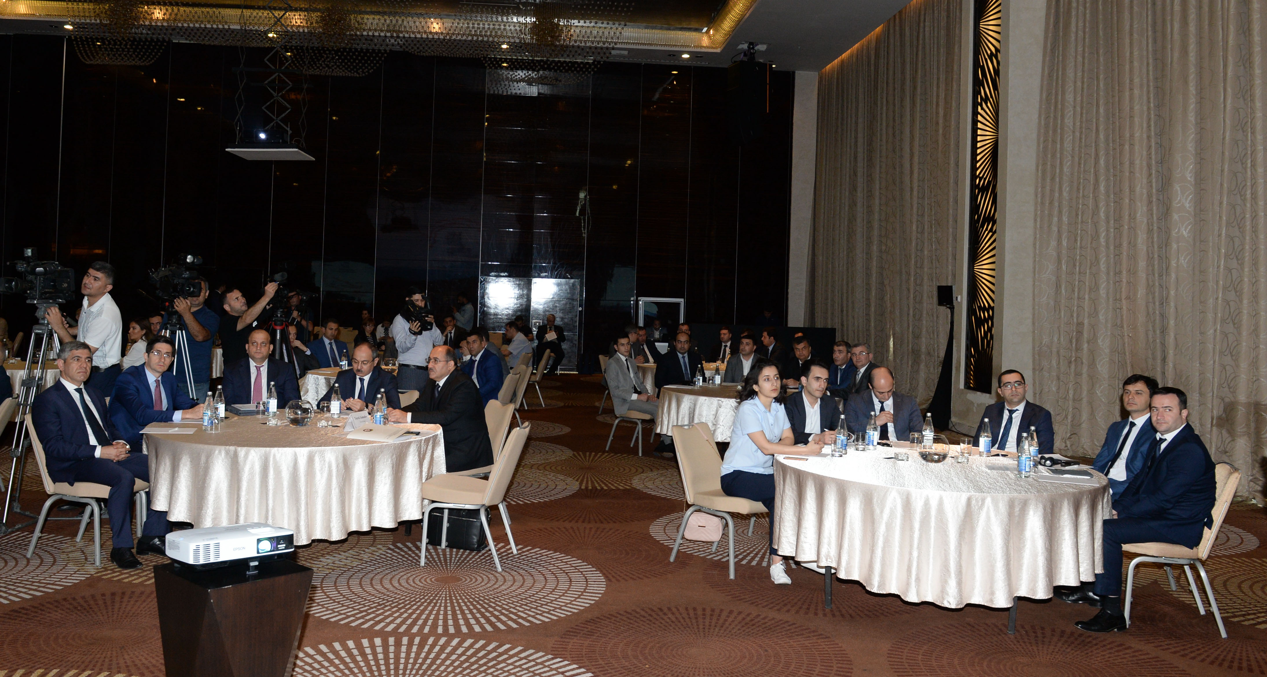 Dövlət Komitəsi konfrans keçirdi   - FOTOLAR