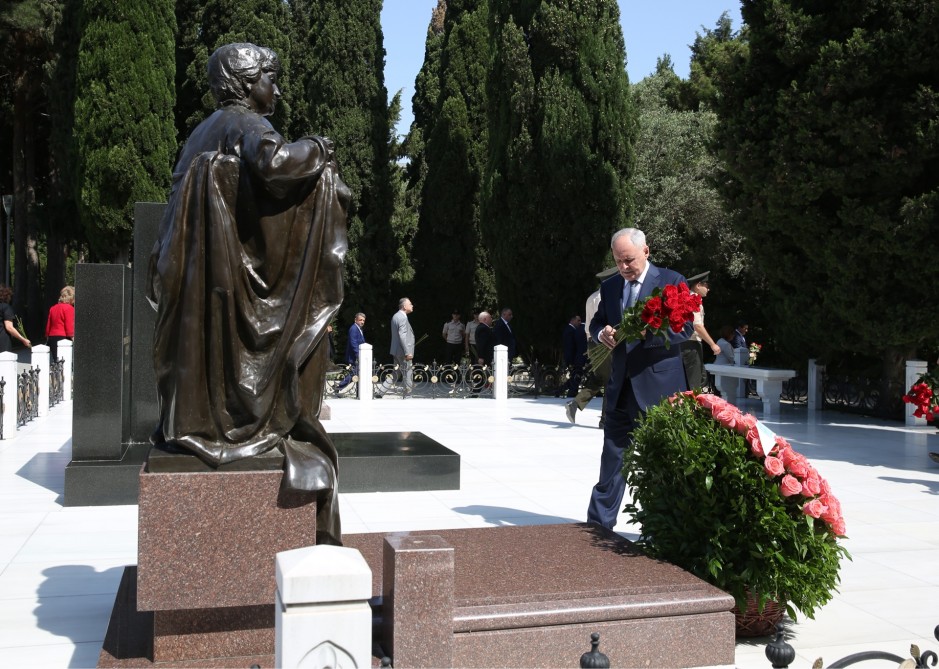 Nazir səhiyyənin bugünki durumundan DANIŞDI: Bərbad, çox vaxt qəzalı vəziyyətdə...