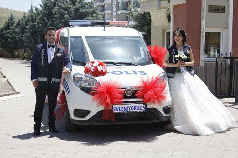 Polis avtomobilində gəlin gətirdilər - FOTOLAR
