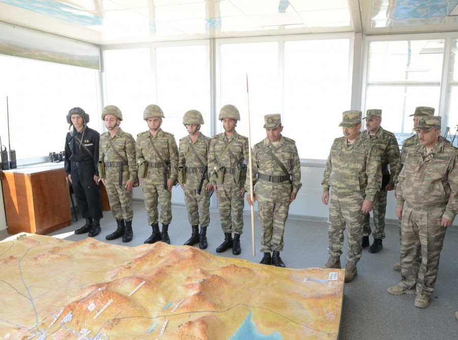 Zakir Həsənov Ordumuzun səhra məşğələlərini izlədi  - FOTO 