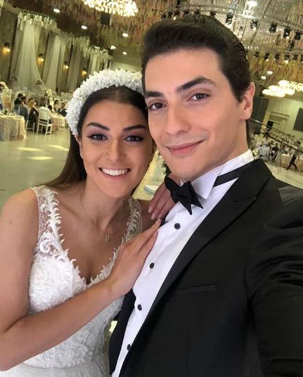 Bu da Sevincin özündən 10 yaş kiçik nişanlısı -  FOTO