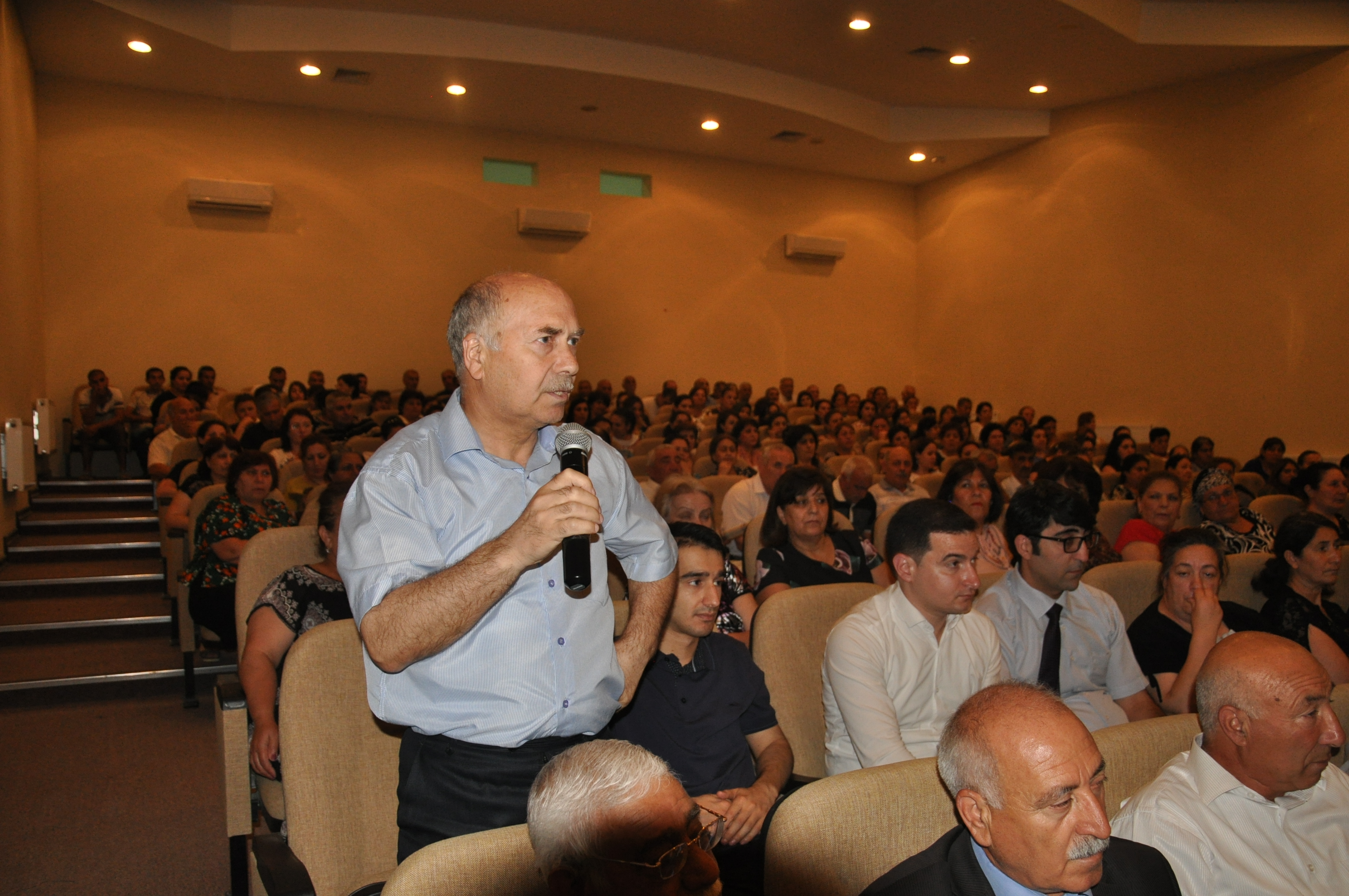 Süleyman Mikayılov qəsəbə sakinləri ilə görüşdü    - FOTO 