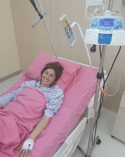  Məşhur aparıcının həyat yoldaşı   xəstəxanalıq oldu  - FOTO 