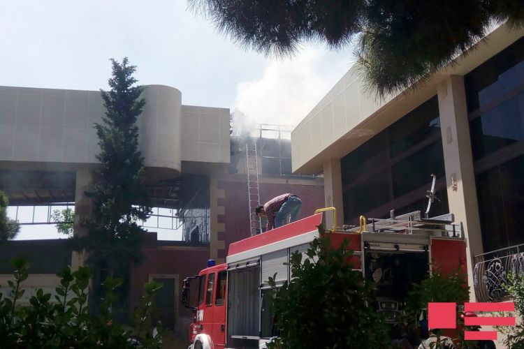 Monolit Plazadakı   YANÄžIN SÖNDÜRÜLDÜ (YENİLƏNİB-FOTOLAR)
