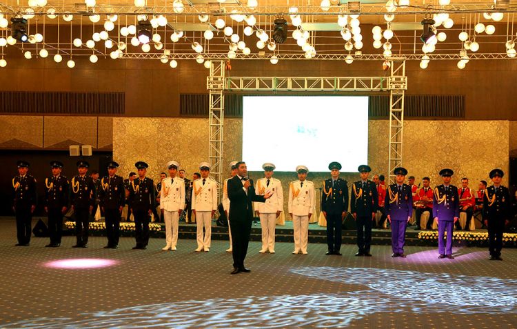 Ordumuzun 100 illiyi   təntənəli şəkildə keçirildi - FOTOLAR