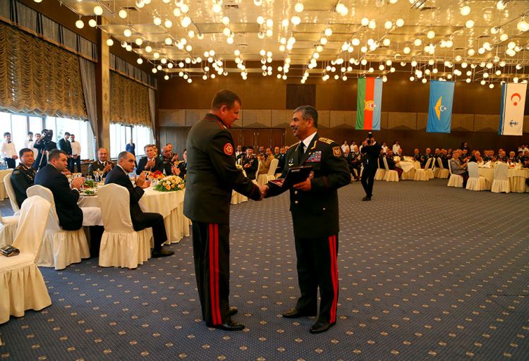 Ordumuzun 100 illiyi   təntənəli şəkildə keçirildi - FOTOLAR