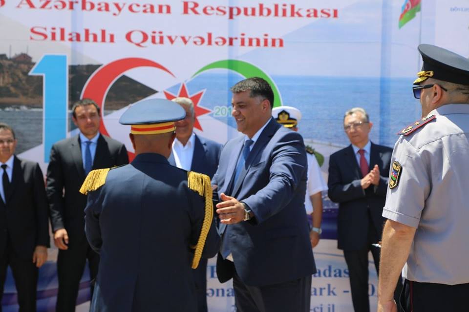 Üzgüçülük estafeti keçirildi  - FOTOLAR