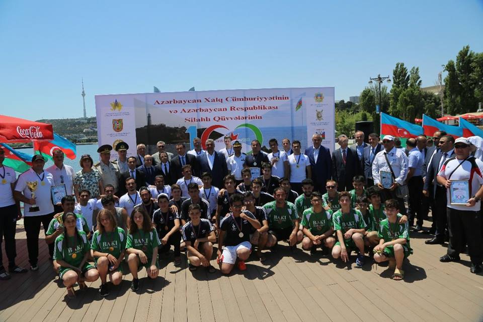 Üzgüçülük estafeti keçirildi  - FOTOLAR