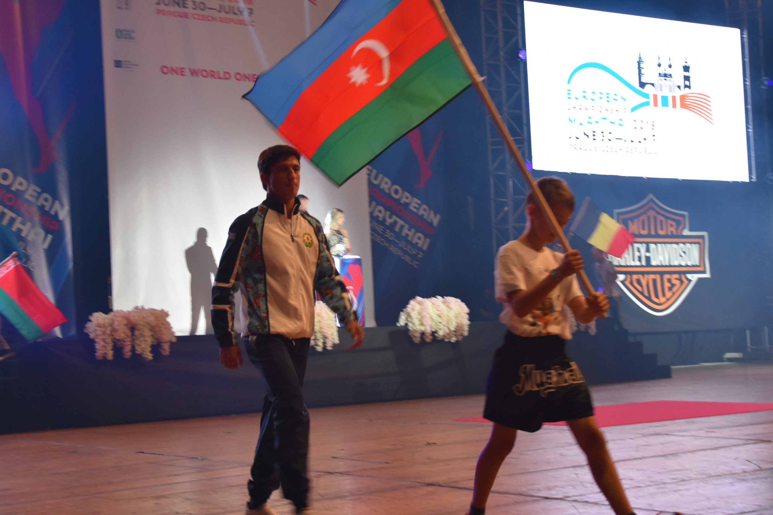 Federasiya prezidenti iki idmançıya şans verdi - FOTO (VİDEO)