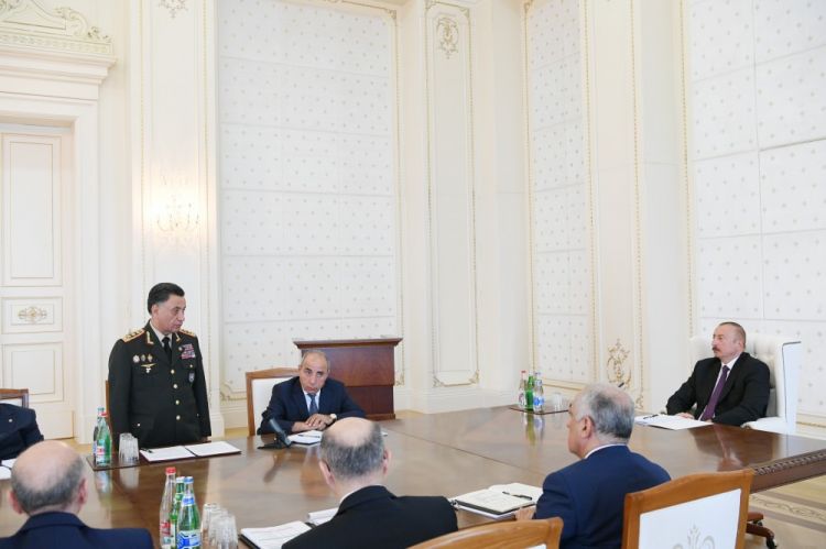 Ölkənin enerji sistemində yaranmış vəziyyətlə əlaqədar müşavirə keçirildi -  FOTOLAR