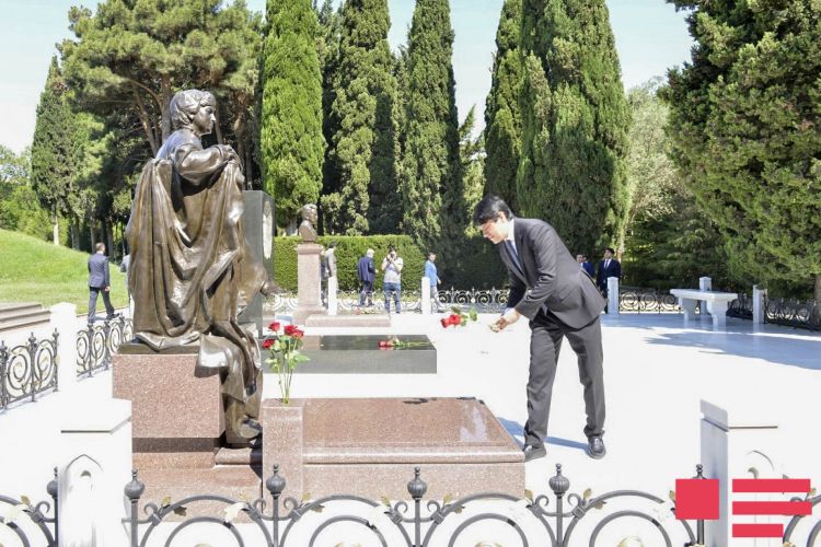 Qapımız bütün azərbaycanlılara açıqdır - Fuad Muradov (FOTOLAR)