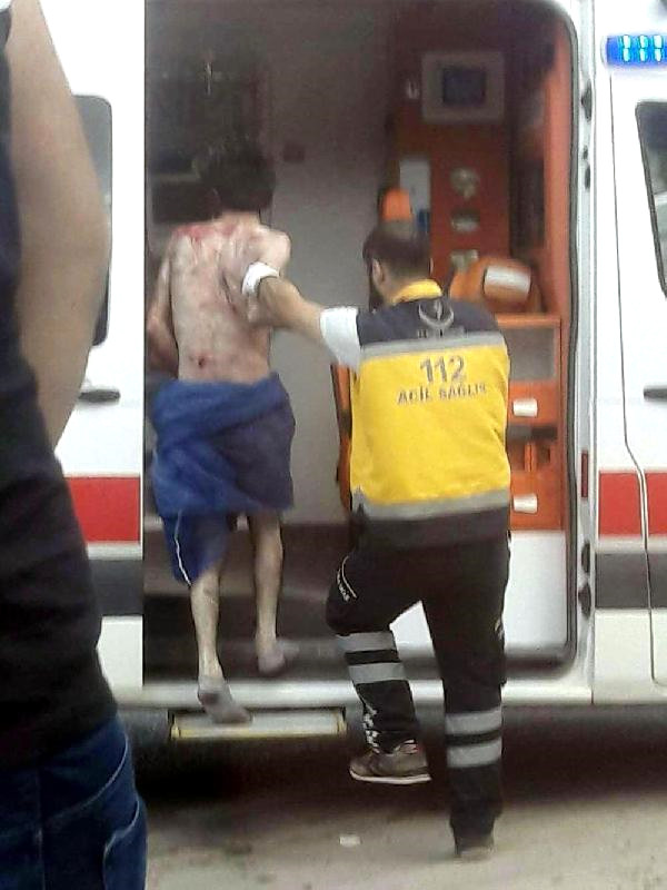  Qayınana gəlinini sevgilisi ilə yataqda tutdu   - Kişi küçəyə yarıçılpaq qaçdı - VİDEO 