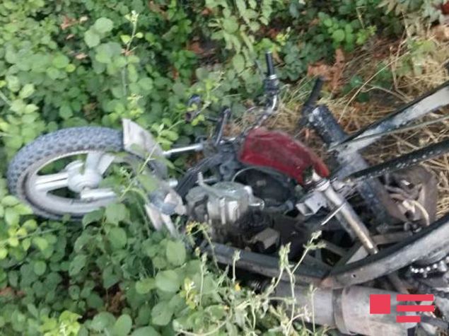 Göyçayda niva motosikleti vurdu -  FOTOLAR