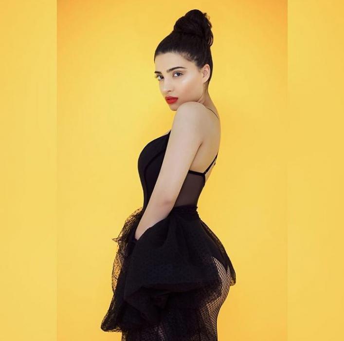 Səmranın erotik fotosu   tənqid edildi 